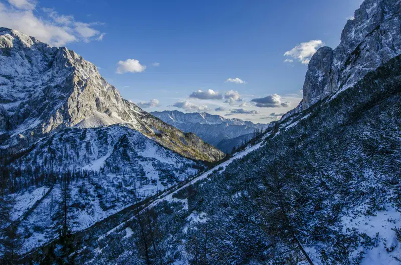 Cover Image for Capturing the Beauty of Icy Mountains: Tips for Photographers