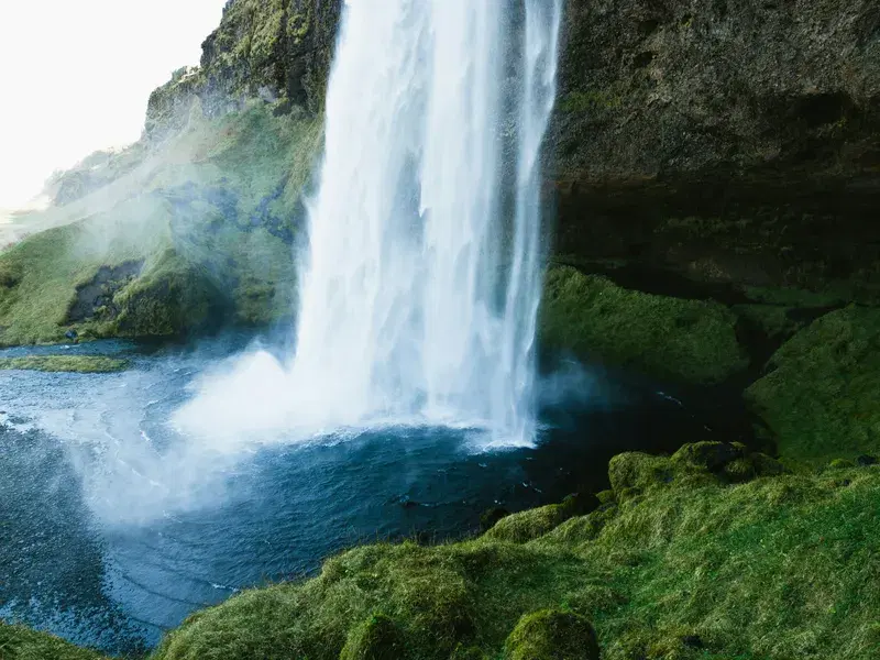 Cover Image for Capturing Nature: Tips for Time Lapse Photography of Waterfalls