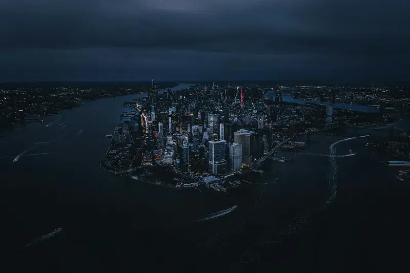 Cover Image for Capturing the Night Sky: Tips for Aerial Photography of the Full Moon