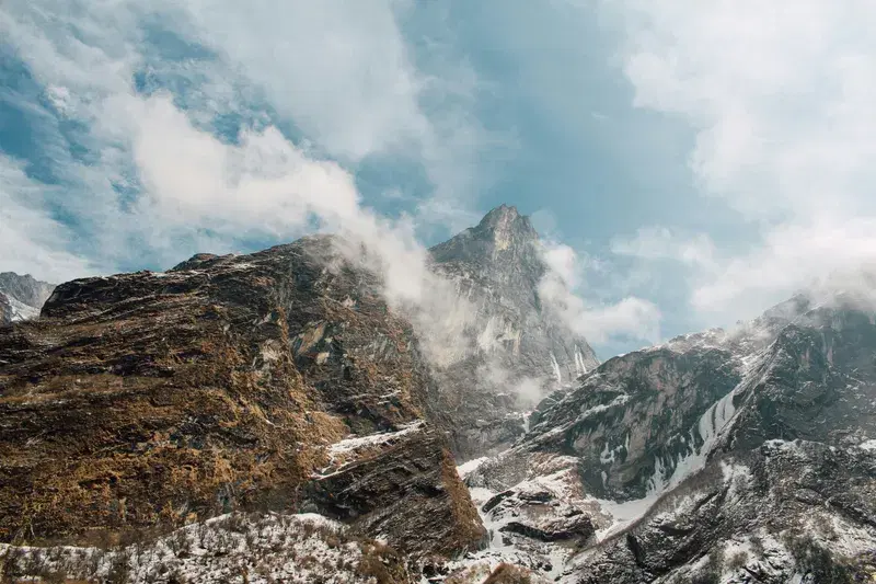 Cover Image for Capturing the Perfect Peak: Photography Tips for Mountain Landscapes