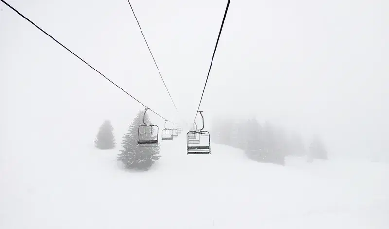 Cover Image for Capturing the Perfect Shot: Tips for Photographing Ski Lifts