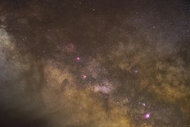 Cover Image for Capturing the Beauty of the Starry Night: Tips for Astrophotography