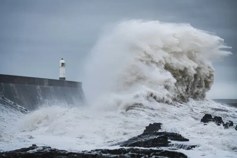 Cover Image for Capturing the Force of Nature: Tips for Photographing Storms