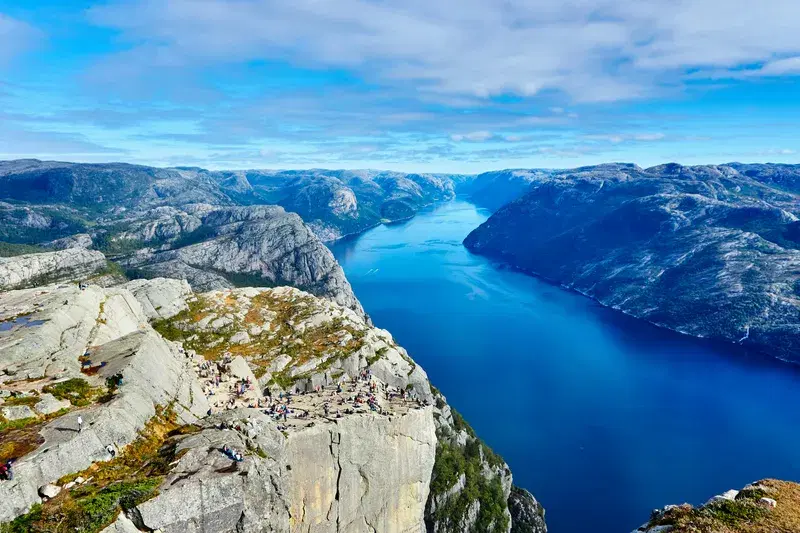 Cover Image for Aerial Photography Techniques: Capturing Stunning Landscapes