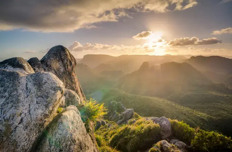 Cover Image for Capturing the Perfect Mountain Sunset: Tips for Photographers